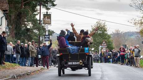 Millonario muere en un accidente durante una carrera de coches antiguos presuntamente tras tomar una curva equivocada