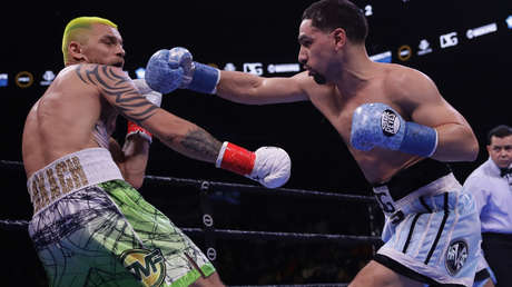 VIDEO: Un boxeador muerde a su rival durante la pelea ‘en homenaje’ a Tyson