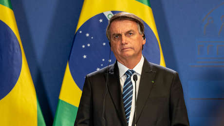 “Yo dirijo a la nación en la dirección que ustedes deseen”: El controvertido mensaje de Bolsonaro a pastores evangélicos de Brasil