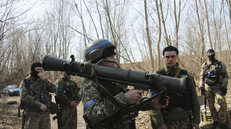 Bloomberg: Los aliados de Kiev están dispuestos a entrenar a los militares ucranianos en el uso de armas modernas de la OTAN