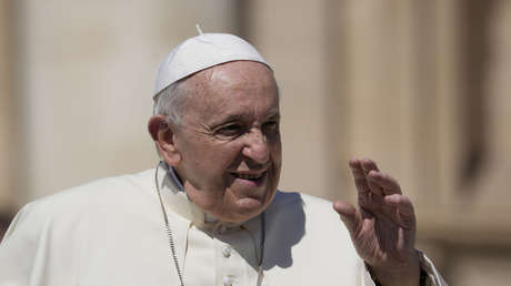 El papa Francisco bromea con mexicanos y dice que necesita “un poco de tequila” para aliviar su dolor en la pierna (VIDEO)