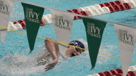 La Federación Internacional de Natación prohíbe a atletas transgénero participar en eventos femeninos y propone una “categoría de competencia abierta”