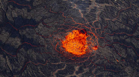 Captan en Hawái el volcán Kilauea lanzando fuentes de lava al aire (VIDEOS)