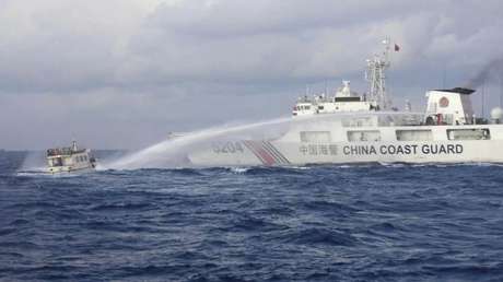 Filipinas convoca al embajador chino tras hostilidades entre buques en el mar de China Meridional