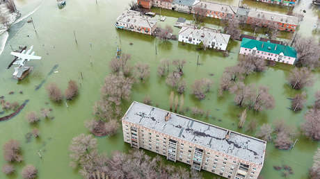 Vista aérea de la inundada ciudad rusa de Orsk (VIDEO)