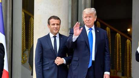 Trump imita un fuerte acento francés al contar una historia sobre Macron y el vino (VIDEO)