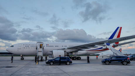 Macron llega a Nueva Caledonia