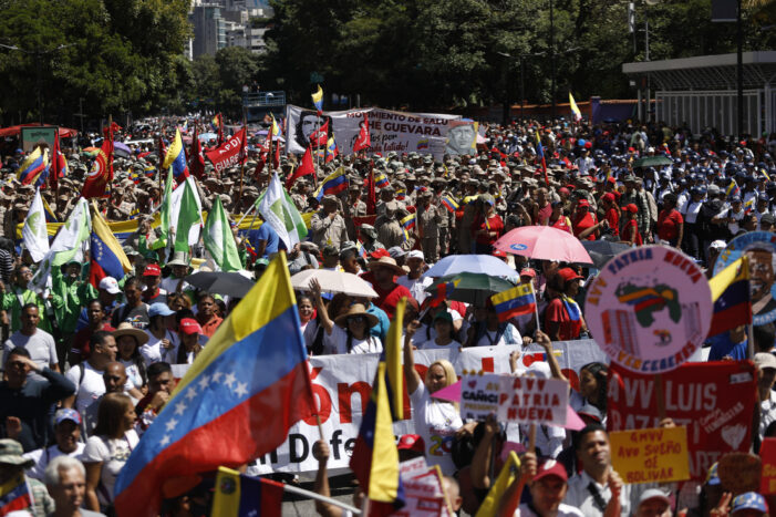 Marchas del chavismo y oposición vuelven a coincidir en las calles de Caracas