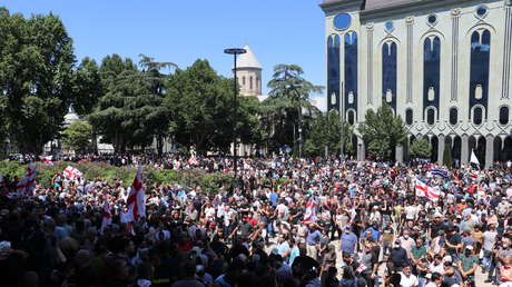 El partido gobernante de Georgia lidera en comicios parlamentarios