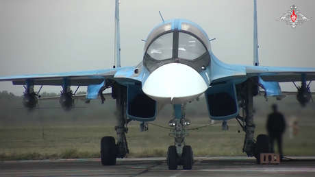 VIDEO: Avión de combate ruso destruye un bastión ucraniano