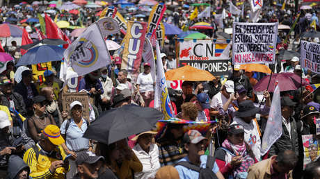 Sindicalistas, mineros y pensionados marchan en Cali en respaldo a Petro