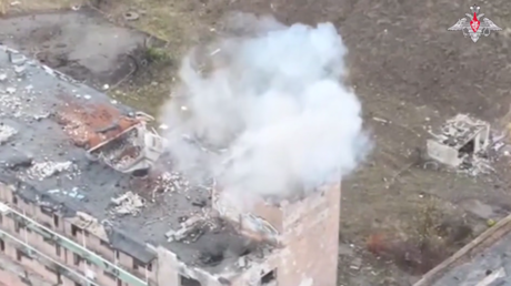 VIDEO: Tropas rusas destruyen un puesto de mando ucraniano con drones FPV