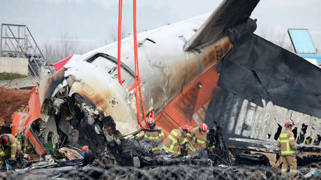 Сajas negras del avión surcoreano se silencian minutos antes de la tragedia por causa aún no determinada